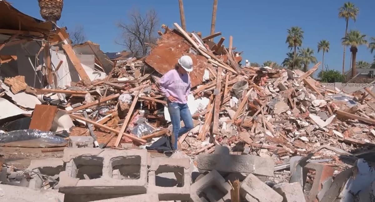 Nikki on the build site